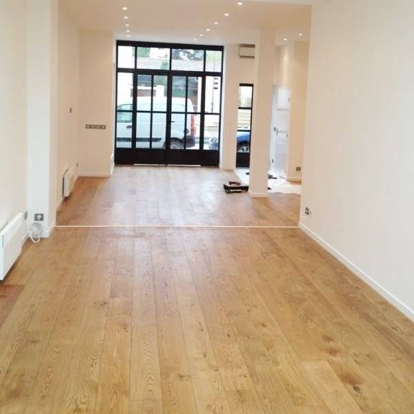 Bureau spacieux et très lumineux